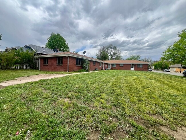 Nice 2 bed 1 bath in Cole Neighborhood nea... - Nice 2 bed 1 bath in Cole Neighborhood nea... Townhome