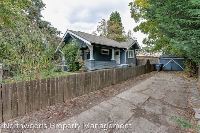 Building Photo - 3 br, 1.5 bath House - 931 W 11th Avenue