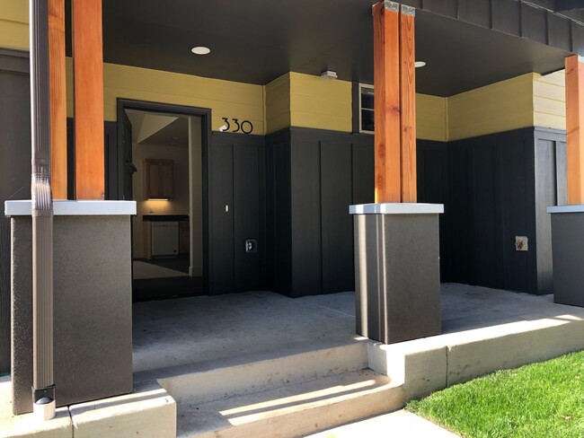 Foto del edificio - New 3 bedroom Home