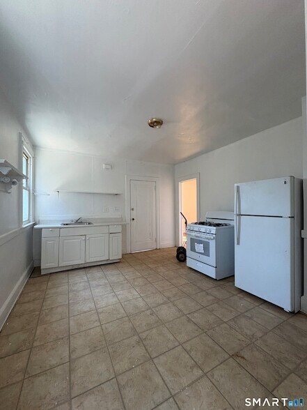 Foto del edificio - 786 Elm St