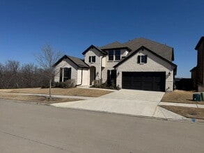 Building Photo - 5212 Shadetree St