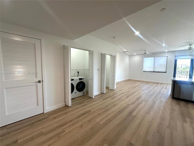 Foto del edificio - 20 NE 19th Ave