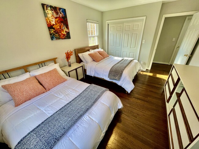 Foto del edificio - 7001 Coolridge Dr