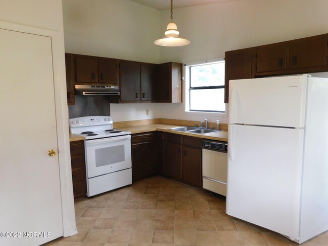 Foto del edificio - 139 Twin Wood Dr