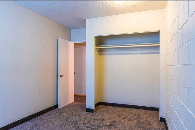 Building Photo - Arundel Apartments