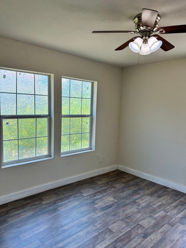 Foto del edificio - 106 Southway Dr