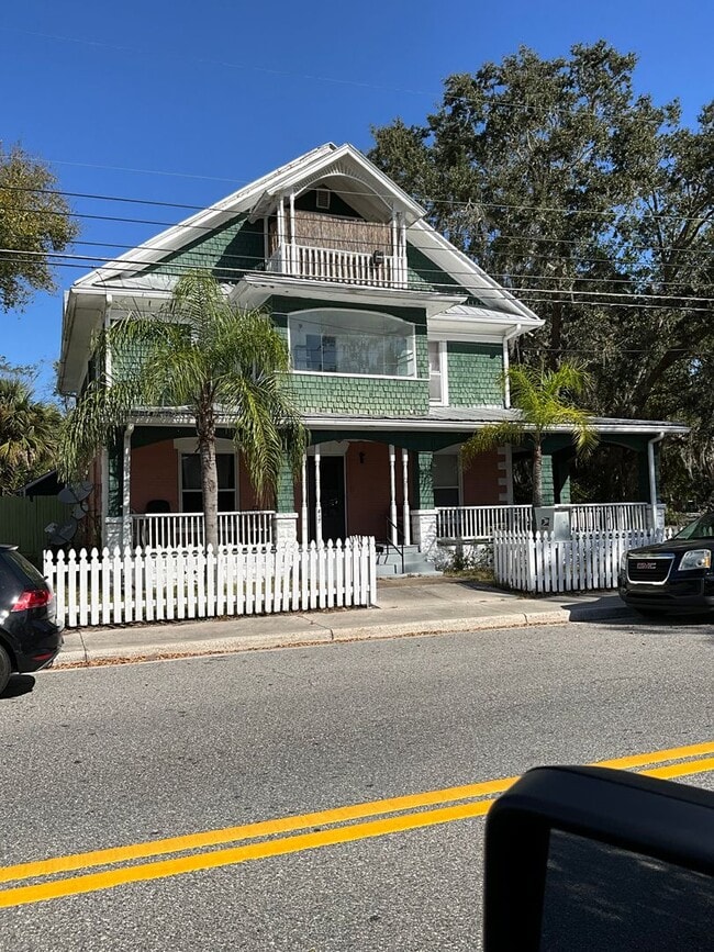Building Photo - 417 Mabbette St