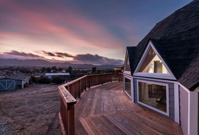 Foto del edificio - 53596 Kgkj Ranch Rd