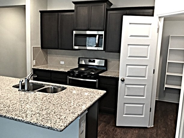 Foto del edificio - 5613 Gerard Dr