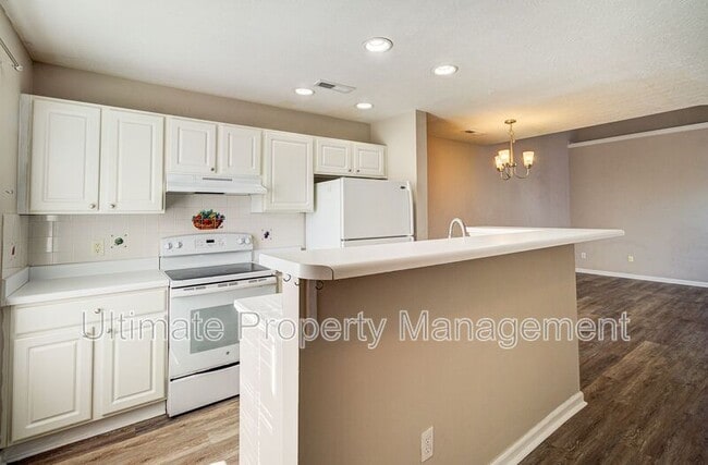 Photo - 741 Sunseeker Dr Townhome