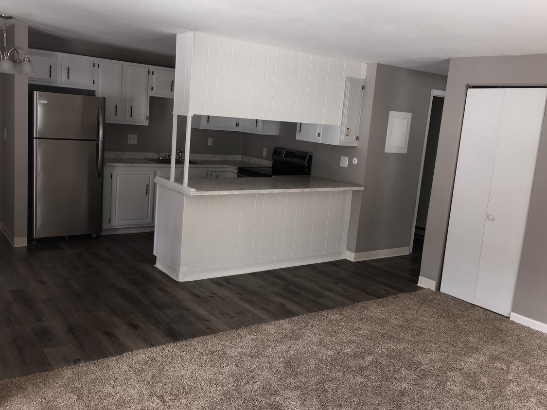 Living area looking into kitchen - 35 2nd St