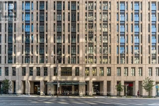 Photo du bâtiment - 955-1955 Bay St.