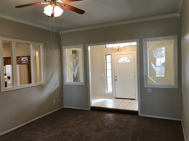 Building Photo - 8804 Timberwood Lane