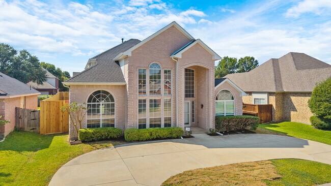 Building Photo - 1109 San Saba Dr