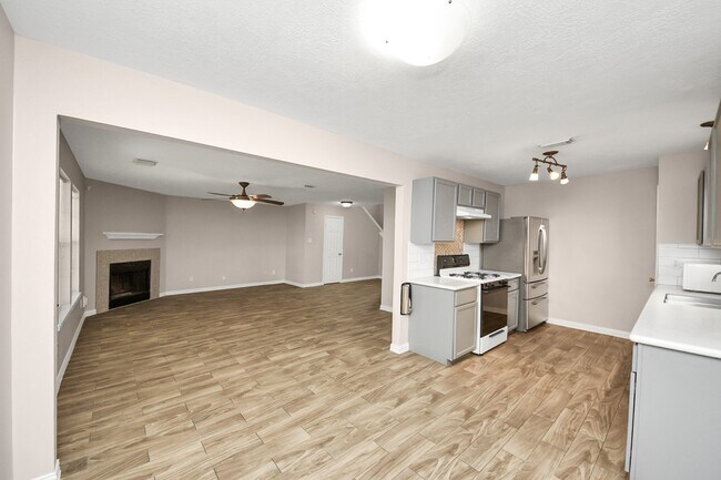 Foto del edificio - 3919 Vauxhall Dr S