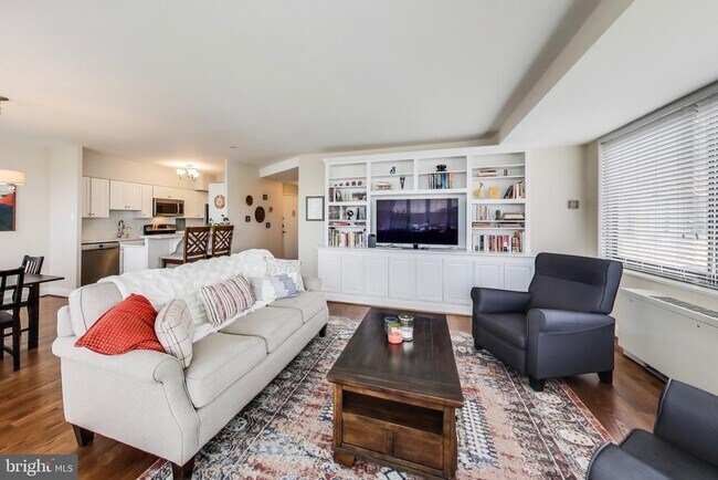 Foto del edificio - 4740 Connecticut Ave NW