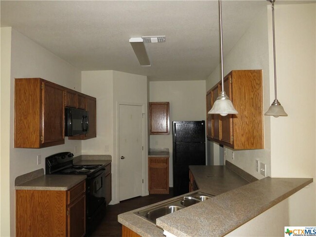 Building Photo - 304 Harley Dr