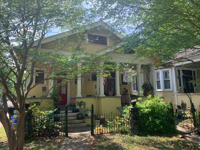 Building Photo - 2900 Ursulines Ave