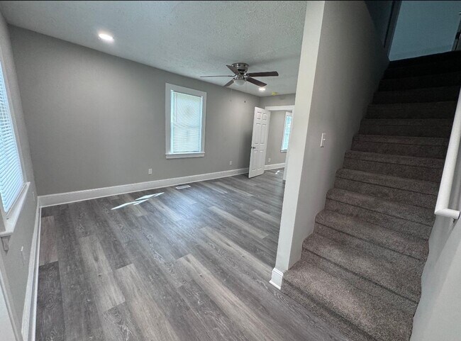Foto del edificio - Cozy 4 Bed 2 Bath Bungalow