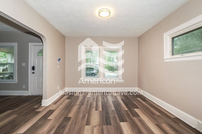 Building Photo - 456 Noah Ave