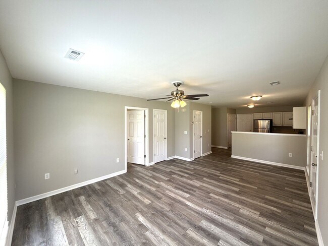 Foto del edificio - 3211 Hubbard Rd