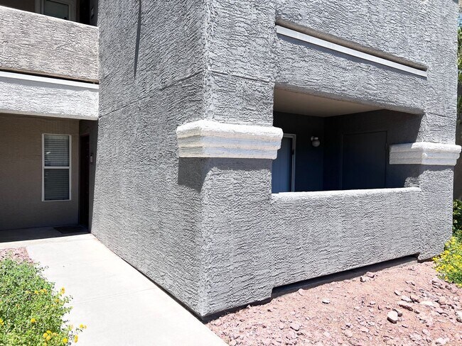 Foto del edificio - 5055 W Hacienda Ave