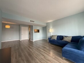 Building Photo - 8523 Hearth Dr