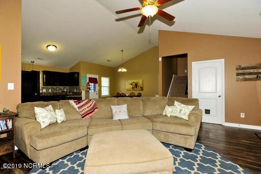 Foto del edificio - 212 Lockwood Ct