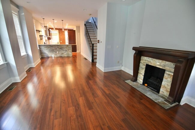 Foto del edificio - 310 E Beck St