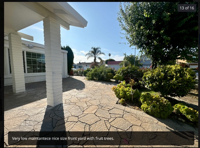 Building Photo - 32927 Lake Candlewood St