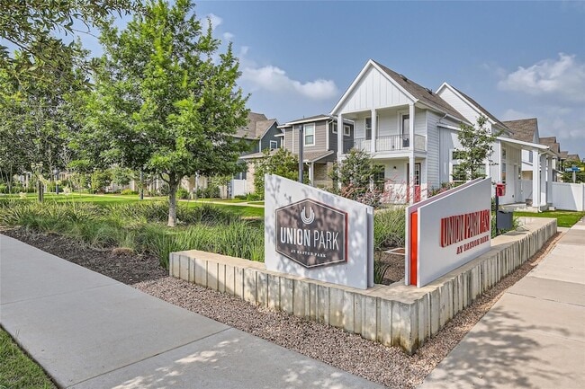 Building Photo - 7601 Frida Bend
