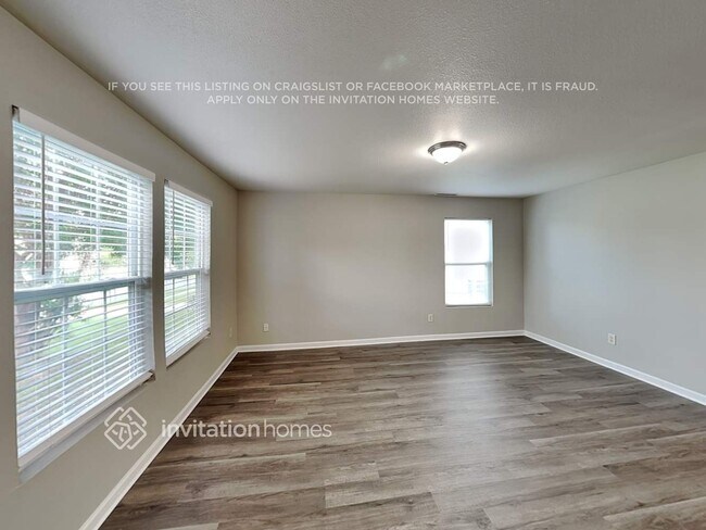 Foto del edificio - 952 Littleton Dr