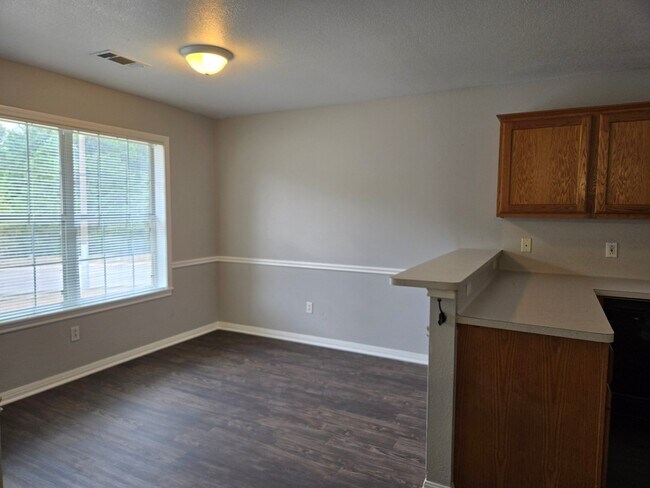 Foto del edificio - 1742 Rock Hollow Loop