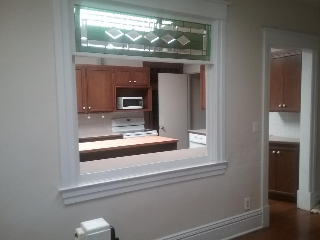 Huge foyer with large skylight 24'10"x9' - 313 Main St