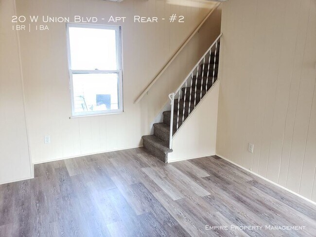 Foto del edificio - 20 W Union Blvd