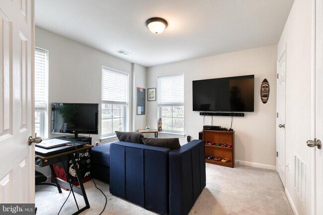 Foto del edificio - 12925 Brickyard Blvd
