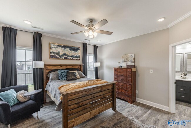 Foto del edificio - 15695 Landview Ln