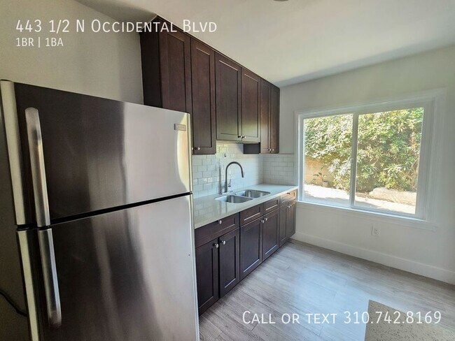 Foto del edificio - 443 1/2 N Occidental Blvd-