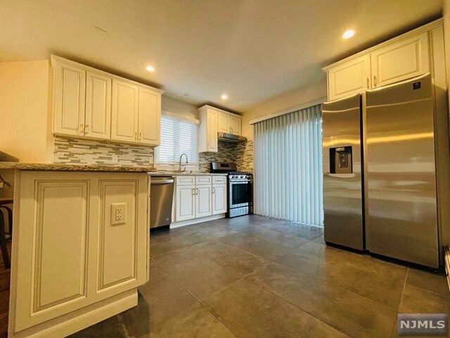 Building Photo - 2367 7th St