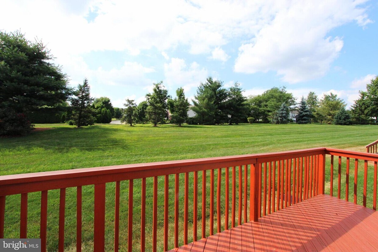 Primary Photo - 136 Stetson Dr