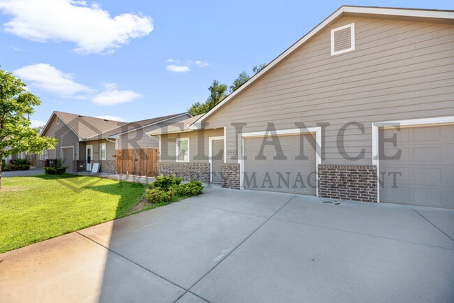 Foto del edificio - 5513 S Victoria St