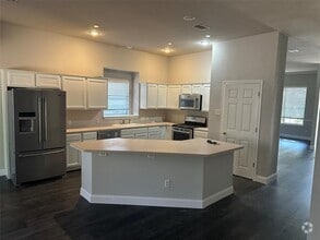 Building Photo - 124 Saturnia Dr