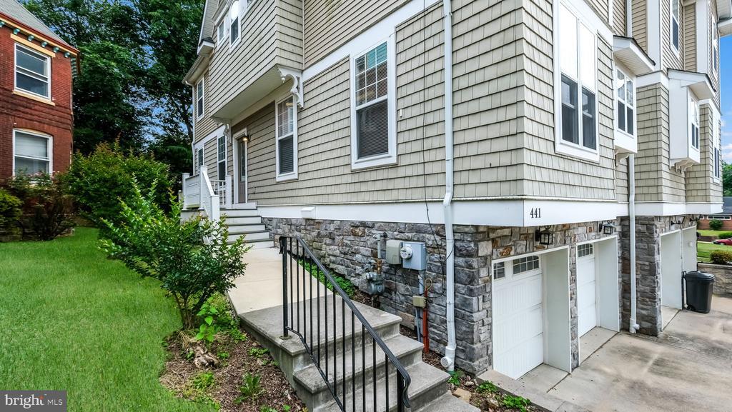 Foto principal - 441 S Orange St