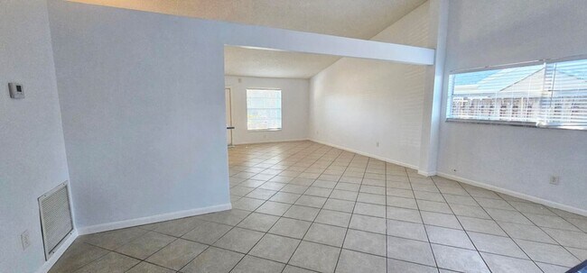 Building Photo - 7699 Blairwood Cir S