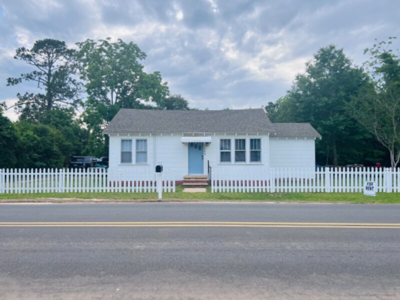 1059 Alabama St, Loxley, AL 36551 House Rental in Loxley, AL