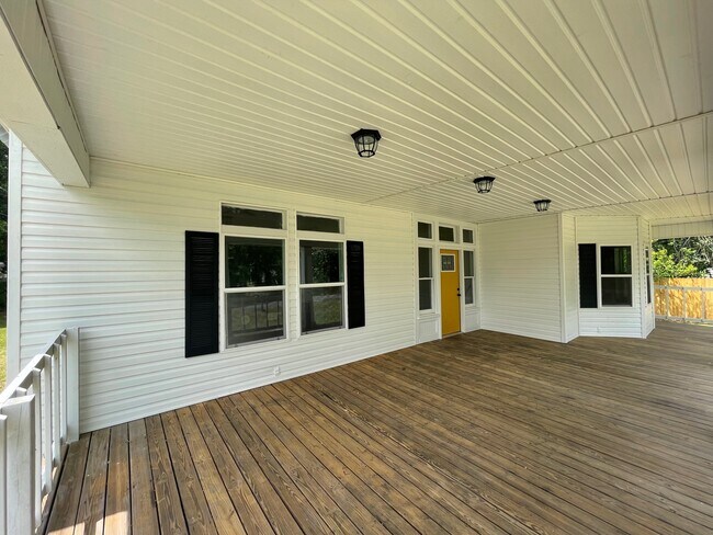 Building Photo - 209 McDonald St SW