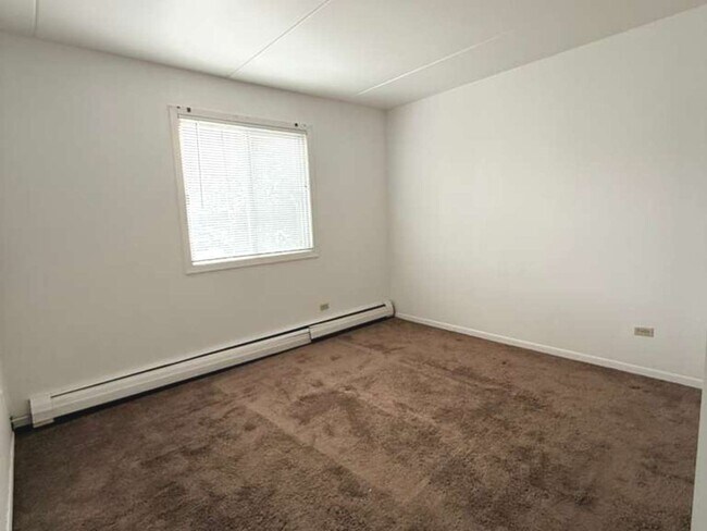 Foto del edificio - 8108 Waterbury Ct