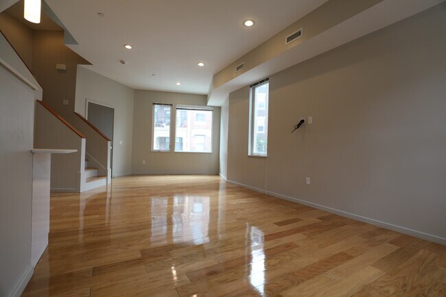 Foto del edificio - 57 Glenville Ave
