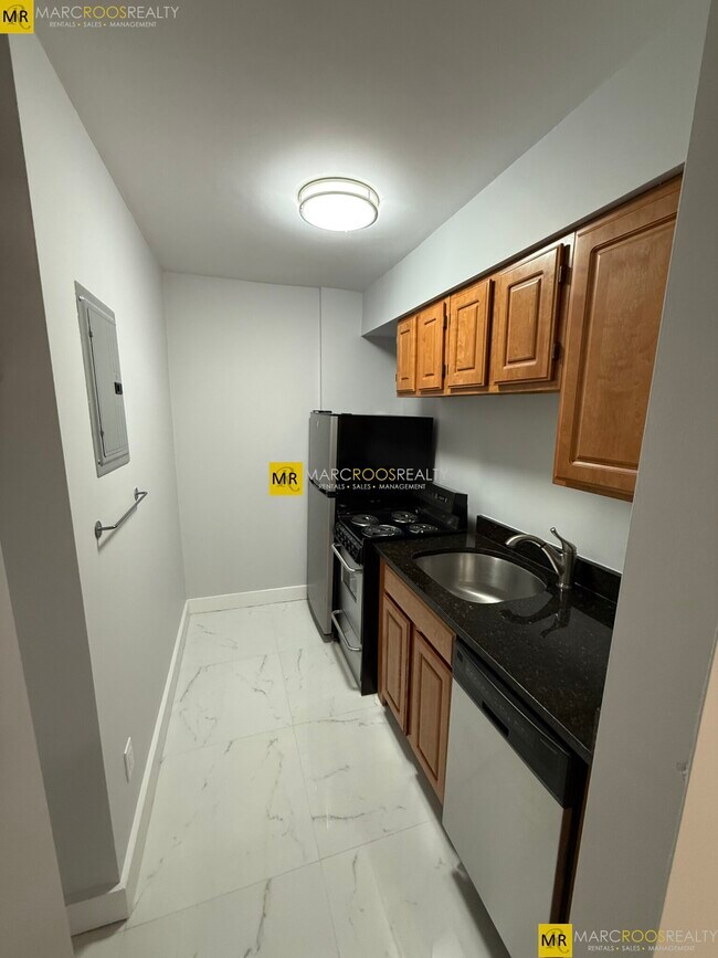 Foto del edificio - 589 Beacon St