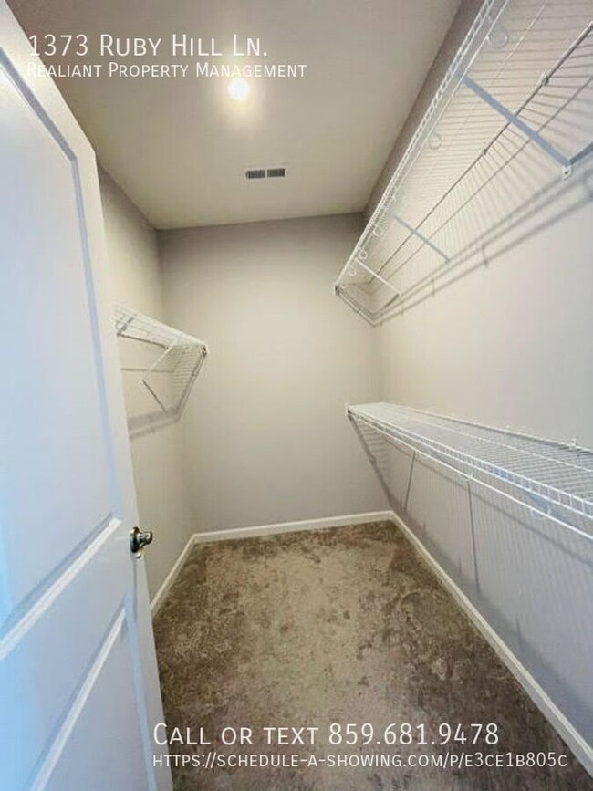 Foto del edificio - 1373 Ruby Hill Ln